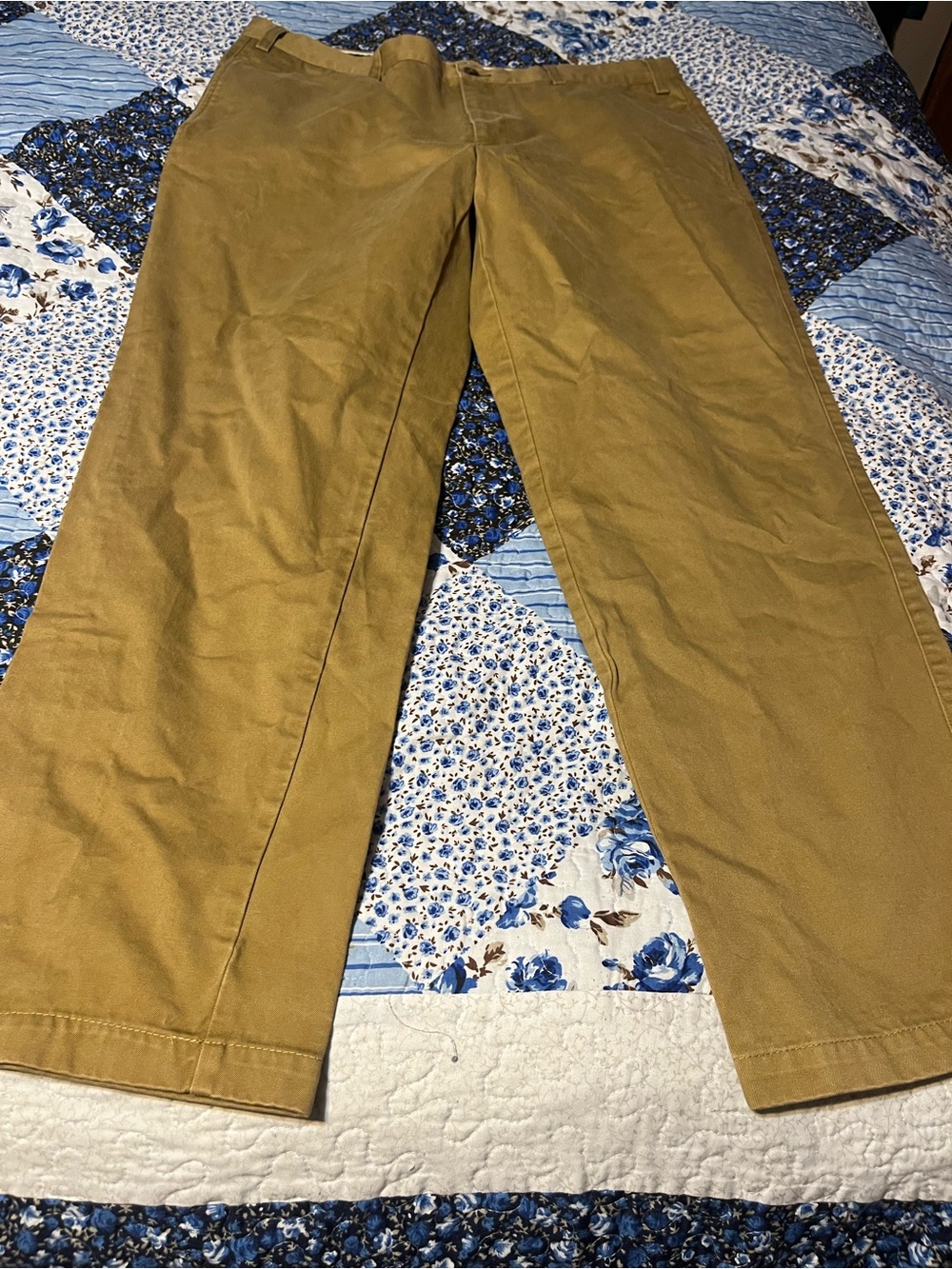 Orvis Trim Fit Mens 38/30 Chino Pants